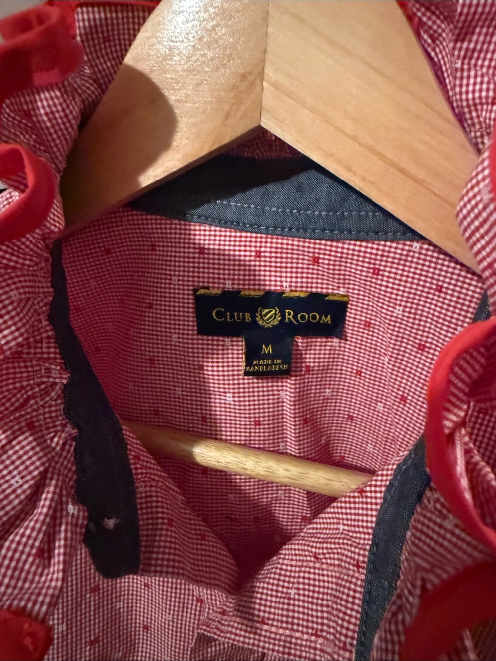 Club Room Upcycled Red Short-Sleeve Button-Down Shirt with Ruffle Collar - Picture 2 of 5